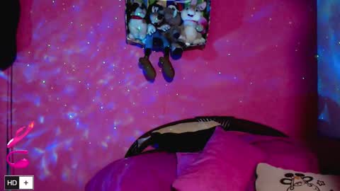 weedcam Curly Laura OF    online show from 03-12-26, 12:22