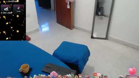 laura_foxx2379 online show from 02-17-26, 04:13