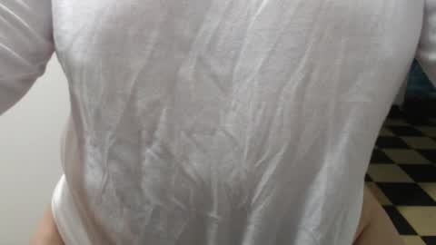  Laura  online show from 04-07-26, 11:37