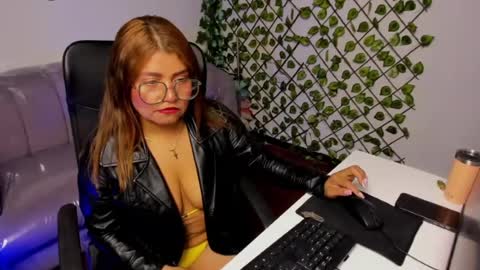 laura_marttin online show from 07-15-26, 02:39