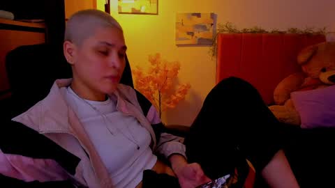 Laura Rose online show from 04-06-26, 05:08