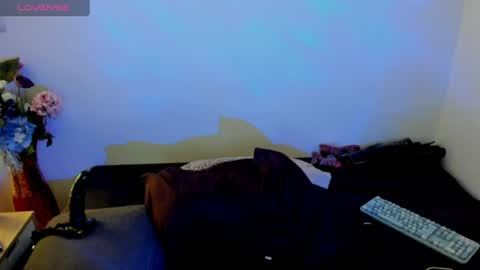 Laura online show from 06-26-26, 06:56