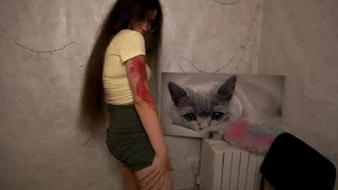 Laura online show from 06-25-26, 05:23