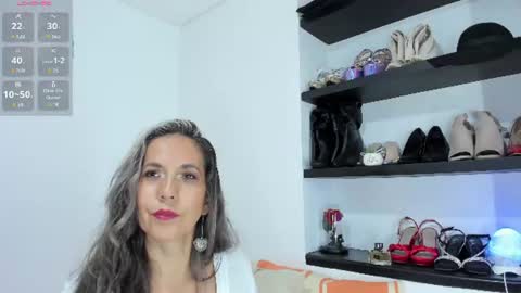 Laura online show from 07-23-26, 12:46