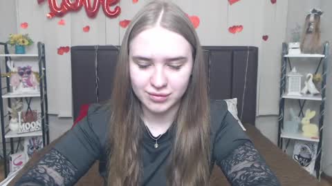 LauraHlot online show from 05-16-26, 05:45