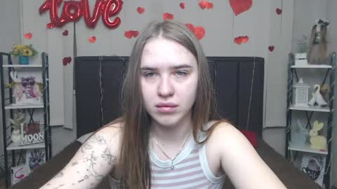 LauraHlot online show from 05-20-26, 06:08