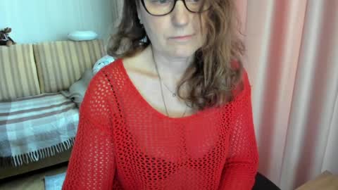 Lauraoven1 online show from 04-01-26, 02:03