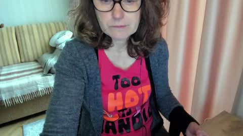 Lauraoven1 online show from 05-14-26, 08:10