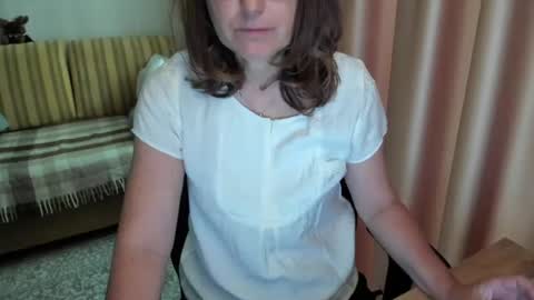 Lauraoven1 online show from 06-23-26, 07:17