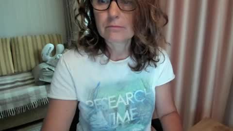 Lauraoven1 online show from 07-14-26, 08:52