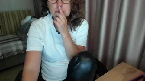 Lauraoven1 online show from 07-22-26, 02:20