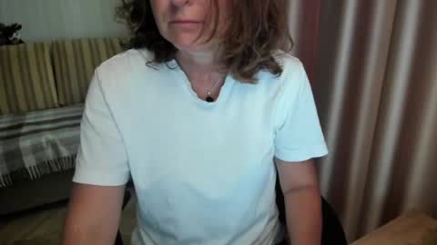 Lauraoven1 online show from 07-28-26, 09:59