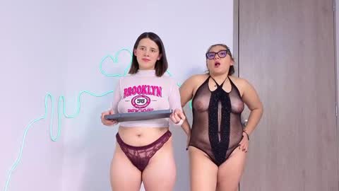 Snapshot of laurasex_21 chatting on 05-14-26, 10:49 Laura online show from 05-14-26, 10:49
