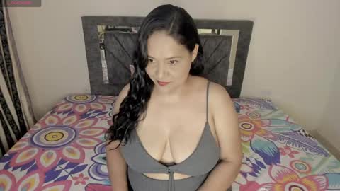 Snapshot of laurasofia01 chatting on 04-24-26, 11:18 laurasofia01 online show from 04-24-26, 11:18