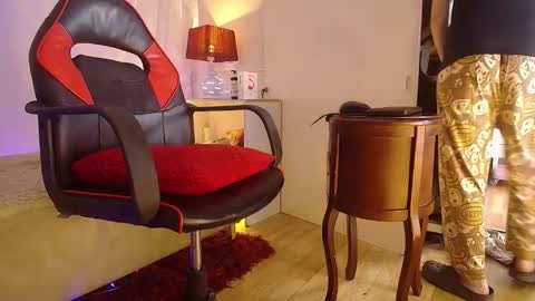 Snapshot of laurasofia45 chatting on 03-29-26, 03:01 Laura Sofia online show from 03-29-26, 03:01