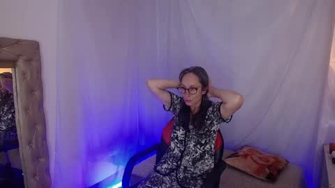 Snapshot of laurasofia45 chatting on 04-09-26, 10:20 Laura Sofia online show from 04-09-26, 10:20