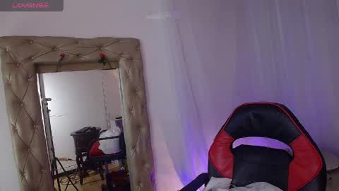Snapshot of laurasofia45 chatting on 04-23-26, 02:46 Laura Sofia online show from 04-23-26, 02:46