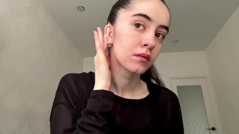 laurenadupuy online show from 07-19-26, 01:15