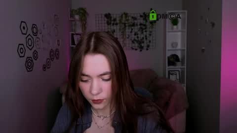Laure online show from 05-16-26, 09:39