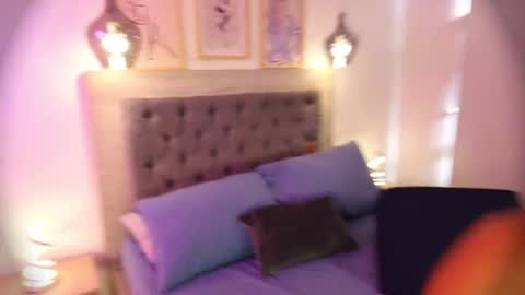 Lauren Saenz online show from 05-22-26, 12:00