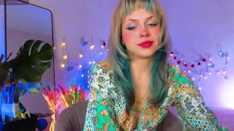 Snapshot of lavenderlav chatting on 02-16-26, 12:01 Melissa online show from 02-16-26, 12:01