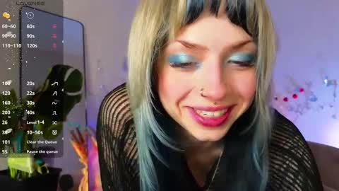 Snapshot of lavenderlav chatting on 02-21-26, 08:15 Melissa online show from 02-21-26, 08:15