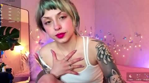 Snapshot of lavenderlav chatting on 04-03-26, 07:01 Melissa online show from 04-03-26, 07:01