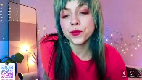 Snapshot of lavenderlav chatting on 04-27-26, 07:56 Melissa online show from 04-27-26, 07:56