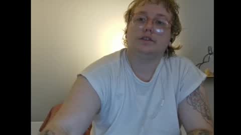 Lavender Lyonne online show from 09-11-25, 06:08