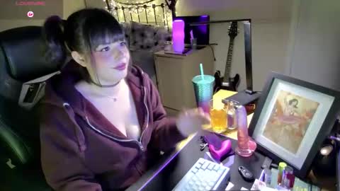 Lavenderrzz online show from 01-19-26, 02:21