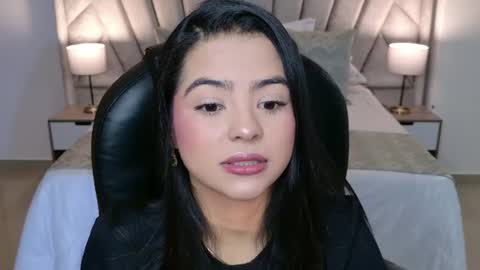 Snapshot of layla_breezee_ chatting on 07-10-26, 11:57 Layla Breezee online show from 07-10-26, 11:57