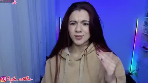 Snapshot of layla_castilloo chatting on 06-11-26, 03:26 Layla online show from 06-11-26, 03:26