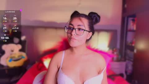 Layla online show from 02-19-25, 04:33