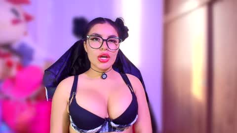 Snapshot of layla_nicols chatting on 04-13-26, 09:20 Layla online show from 04-13-26, 09:20