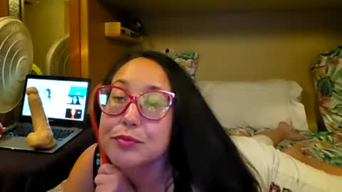 Snapshot of laylanajade chatting on 07-21-26, 05:21 laylanajade online show from 07-21-26, 05:21