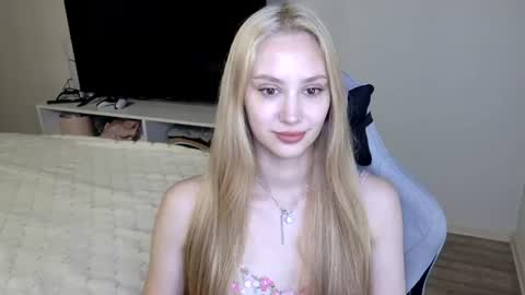 LaylaPretty001 online show from 06-27-26, 04:50