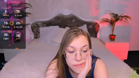 Snapshot of layriantavee chatting on 01-17-25, 01:24 layriantavee online show from 01-17-25, 01:24