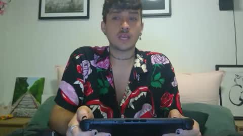 Leaf online show from 04-04-26, 01:48