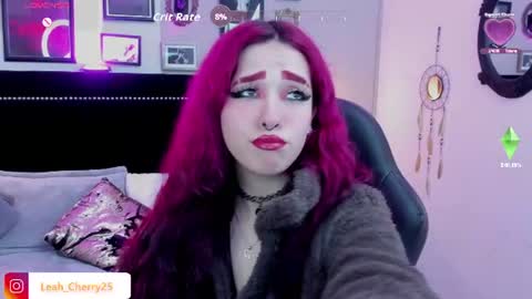 Snapshot of leah_cherry chatting on 06-22-26, 09:45 Leah online show from 06-22-26, 09:45
