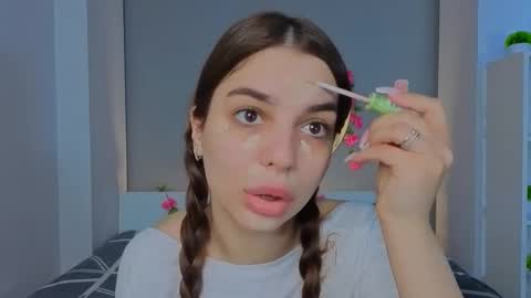 Sophie online show from 02-06-26, 06:18