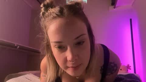 leanneluxecouple online show from 02-15-26, 01:52