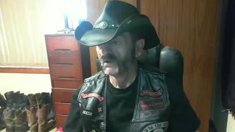leathergreaser online show from 05-11-26, 09:12