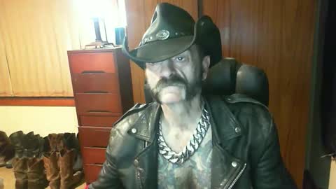 leathergreaser online show from 05-18-26, 07:36