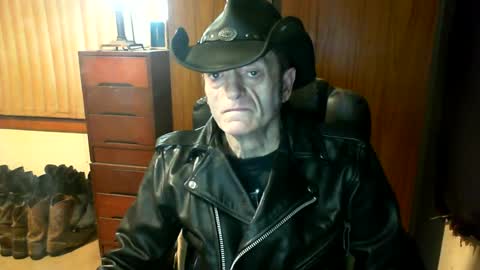 Snapshot of leathergreaser chatting on 07-09-26, 08:02 leathergreaser online show from 07-09-26, 08:02