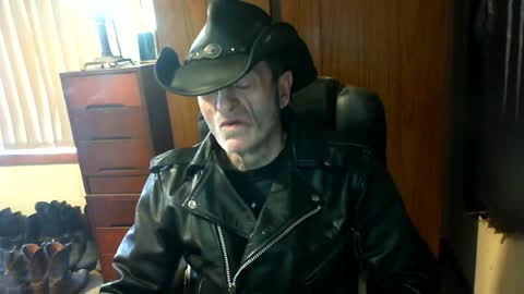 Snapshot of leathergreaser chatting on 07-14-26, 02:05 leathergreaser online show from 07-14-26, 02:05
