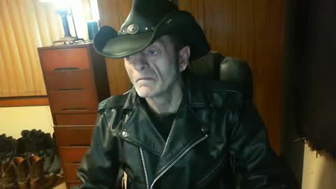Snapshot of leathergreaser chatting on 07-20-26, 07:27 leathergreaser online show from 07-20-26, 07:27