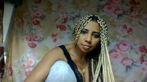 leatianaa online show from 06-11-26, 07:45