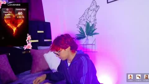 Snapshot of lee_roses chatting on 06-26-26, 02:16 leeh online show from 06-26-26, 02:16