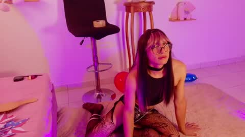Snapshot of lee_roses chatting on 07-03-26, 01:06 leeh online show from 07-03-26, 01:06