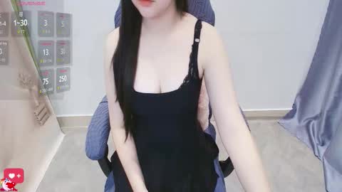 Snapshot of lee_smile chatting on 03-05-26, 12:45 Lee online show from 03-05-26, 12:45